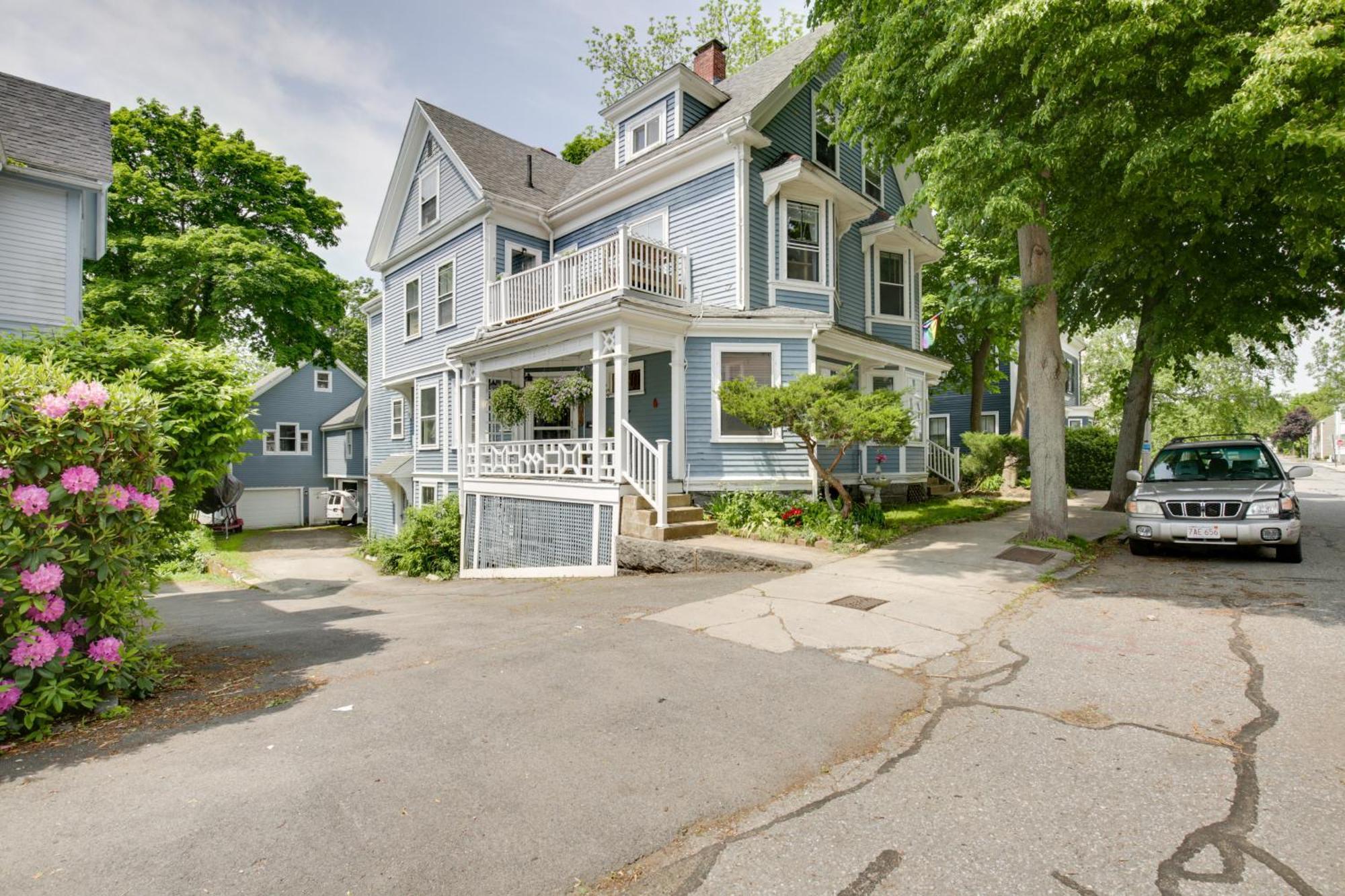 Quaint Beverly Townhome Walk To Beach And Downtown! 외부 사진