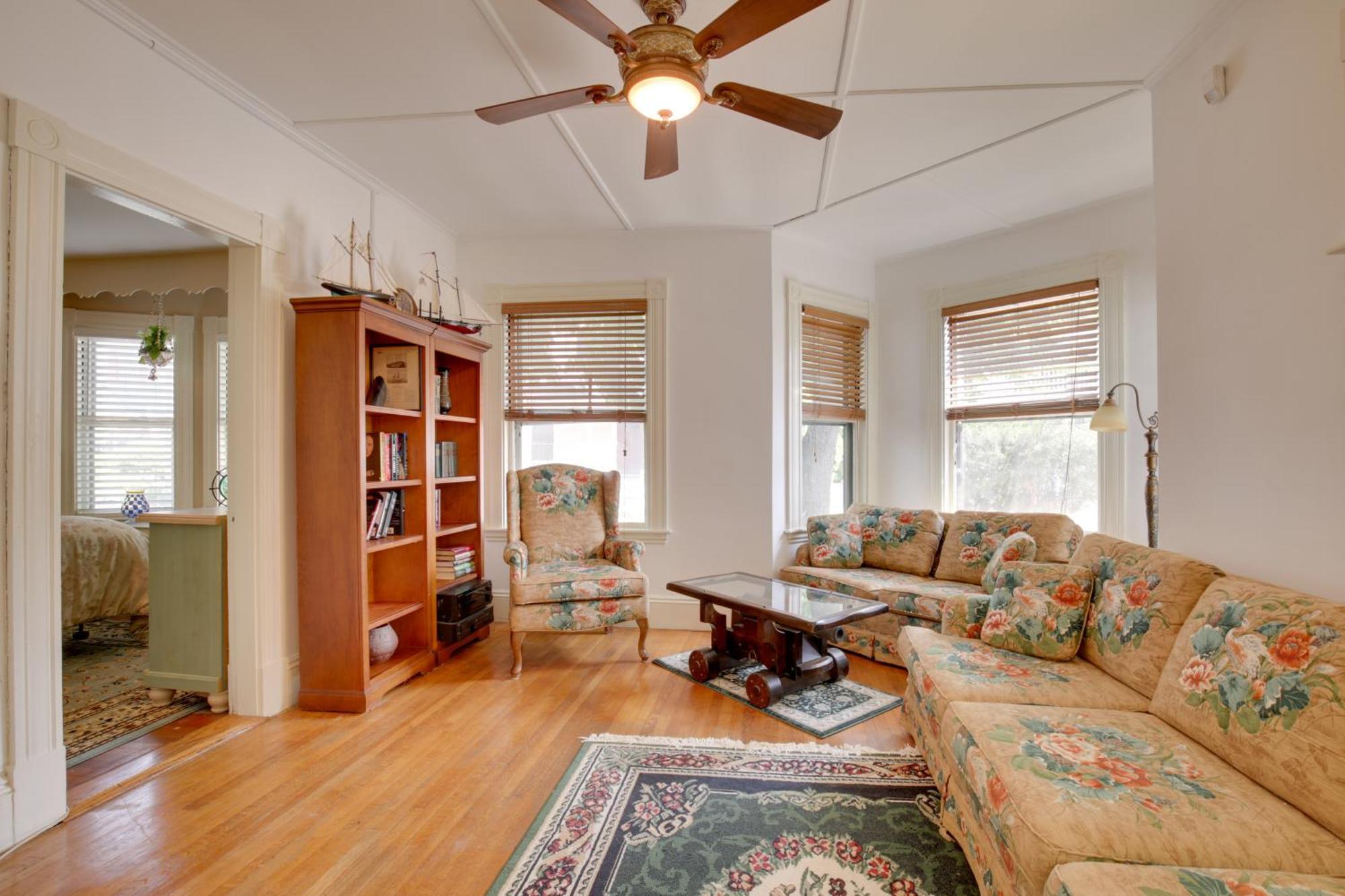 Quaint Beverly Townhome Walk To Beach And Downtown! 외부 사진